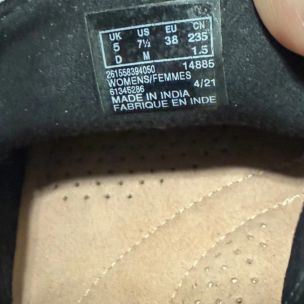 Clarks Collection Womens 7.5M Trish Rose Black‎ Suede Penny Loafers Comfort